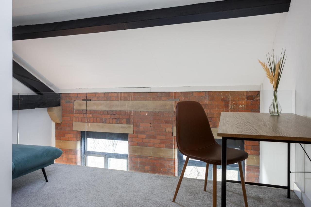 Large Duplex Penthouse * Bradford (West Yorkshire)