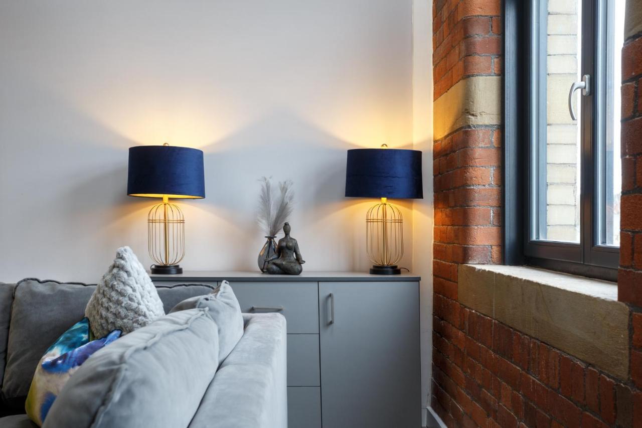 Large Duplex Penthouse * Bradford (West Yorkshire)