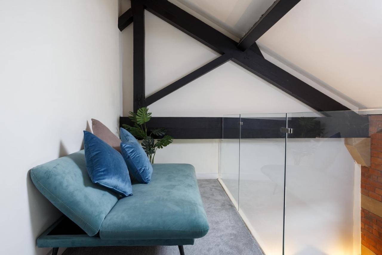 Large Duplex Penthouse Apartment Bradford (West Yorkshire)